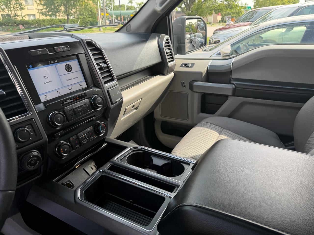 Ford F-150 4WD SuperCrew 145" Lariat 2016