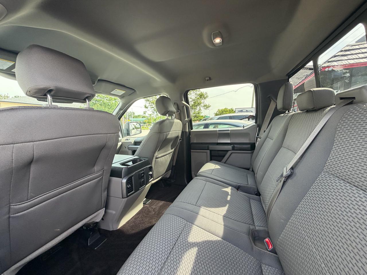Ford F-150 4WD SuperCrew 145" Lariat 2016