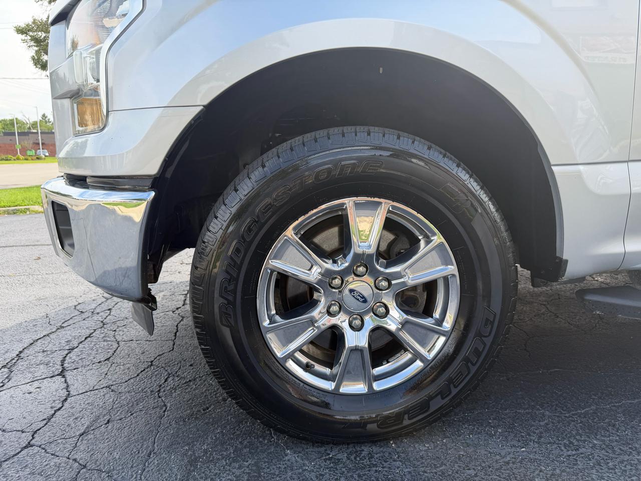 Ford F-150 4WD SuperCrew 145" Lariat 2016