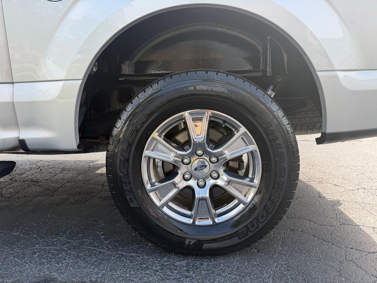 Ford F-150 4WD SuperCrew 145" Lariat 2016