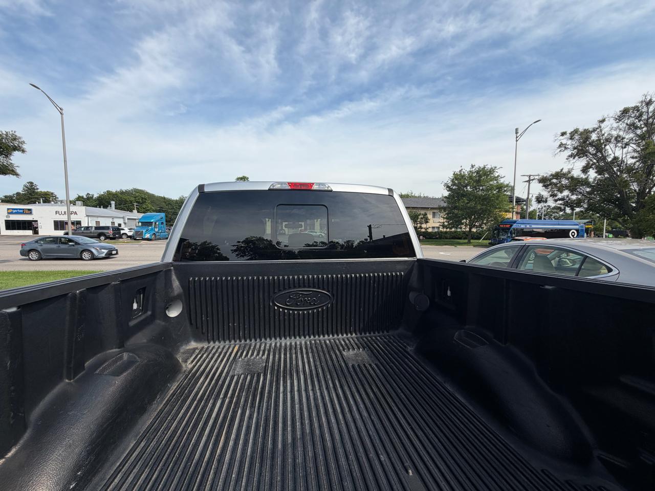 Ford F-150 4WD SuperCrew 145" Lariat 2016