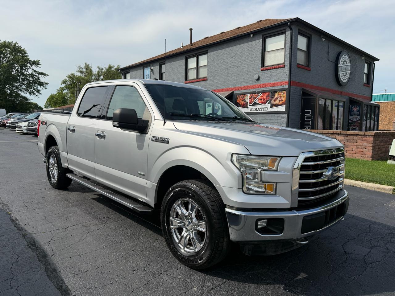 Ford F-150 4WD SuperCrew 145" Lariat 2016