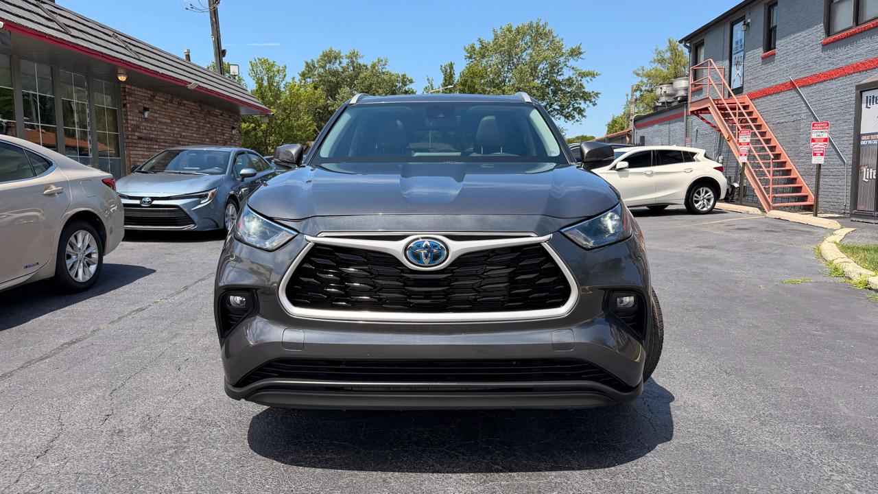 Toyota Highlander Hybrid XLE AWD (Natl) 2022