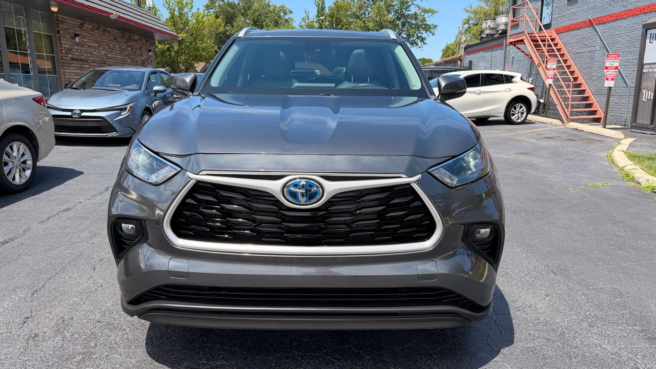 Toyota Highlander Hybrid XLE AWD (Natl) 2022