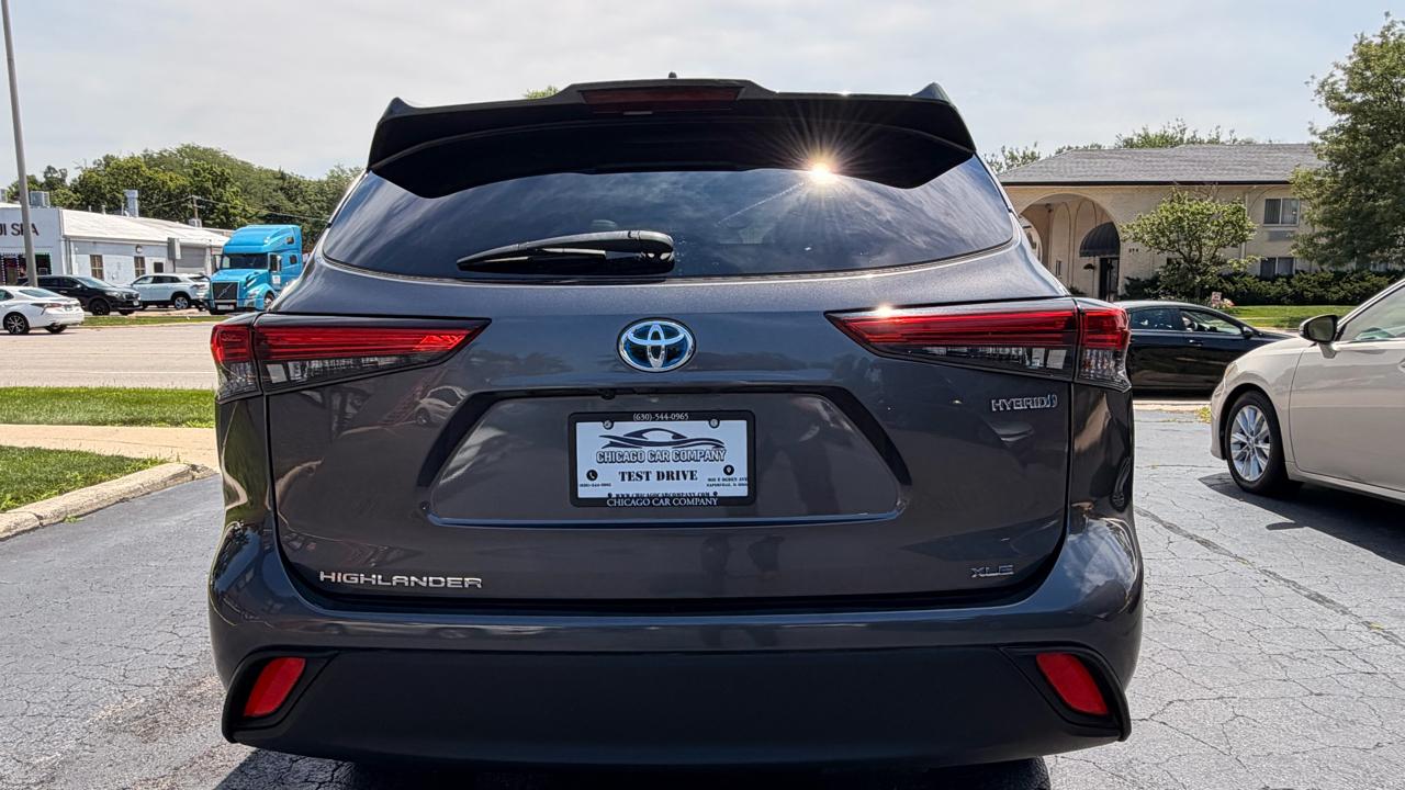 Toyota Highlander Hybrid XLE AWD (Natl) 2022