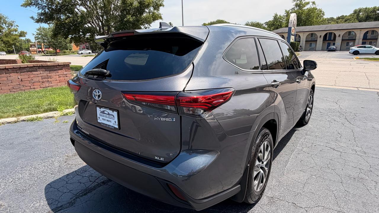 Toyota Highlander Hybrid XLE AWD (Natl) 2022
