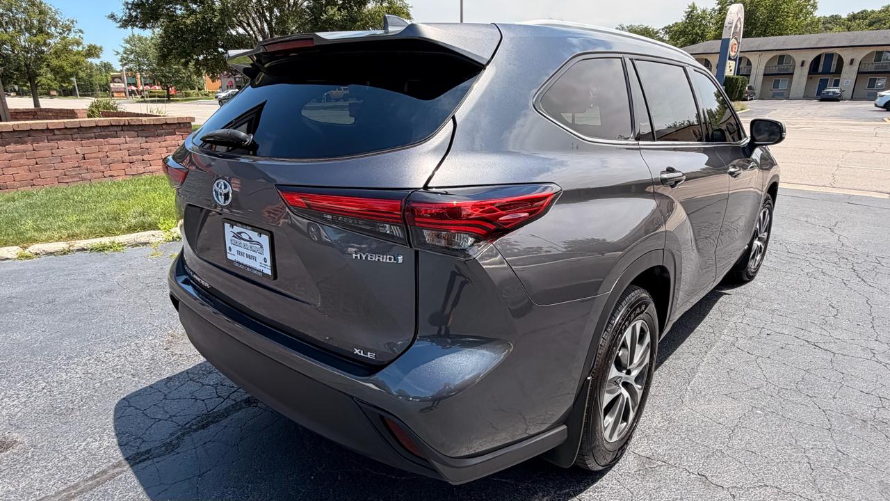 Toyota Highlander Hybrid XLE AWD (Natl) 2022