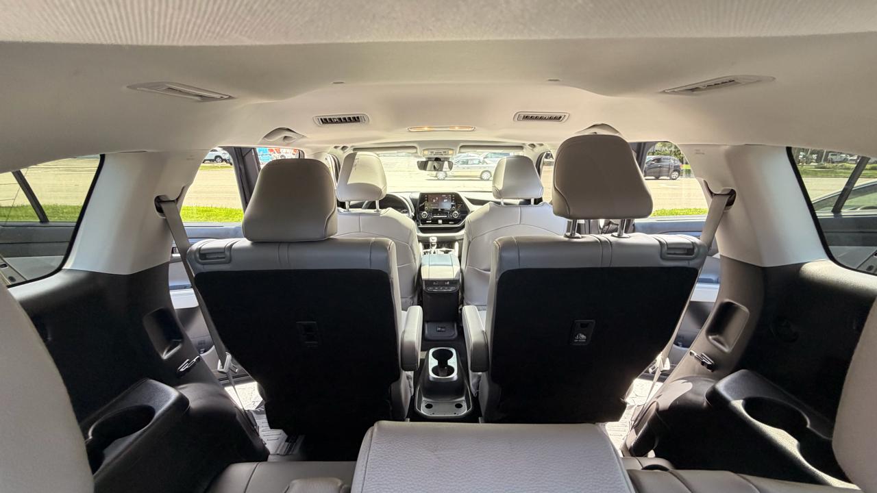 Toyota Highlander Hybrid XLE AWD (Natl) 2022