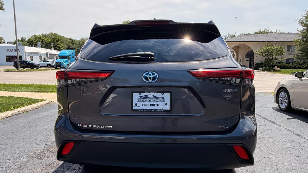 Toyota Highlander Hybrid XLE AWD (Natl) 2022