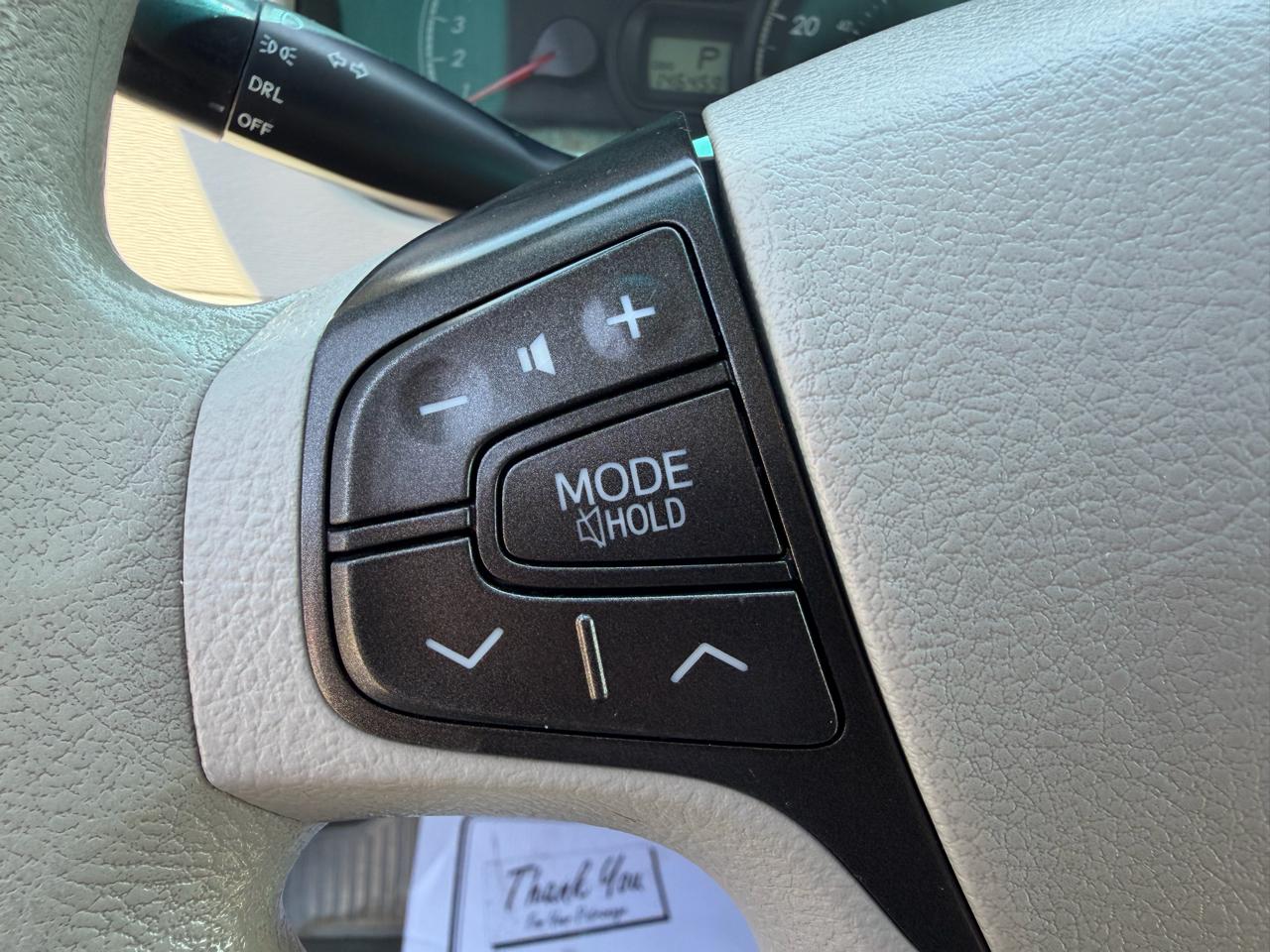 Toyota Sienna 5dr 8-Pass Van V6 LE FWD (Natl) 2014