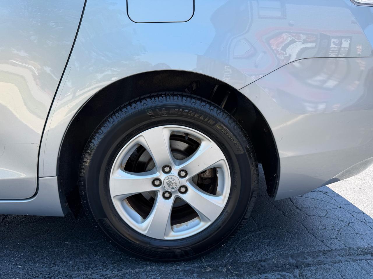Toyota Sienna 5dr 8-Pass Van V6 LE FWD (Natl) 2014