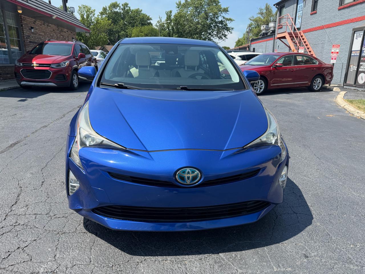 Toyota Prius Three Touring (Natl) 2017