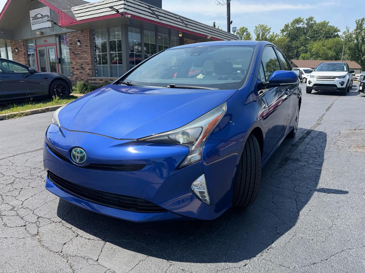 Toyota Prius Three Touring (Natl) 2017