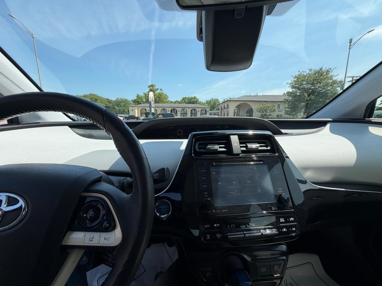 Toyota Prius Three Touring (Natl) 2017