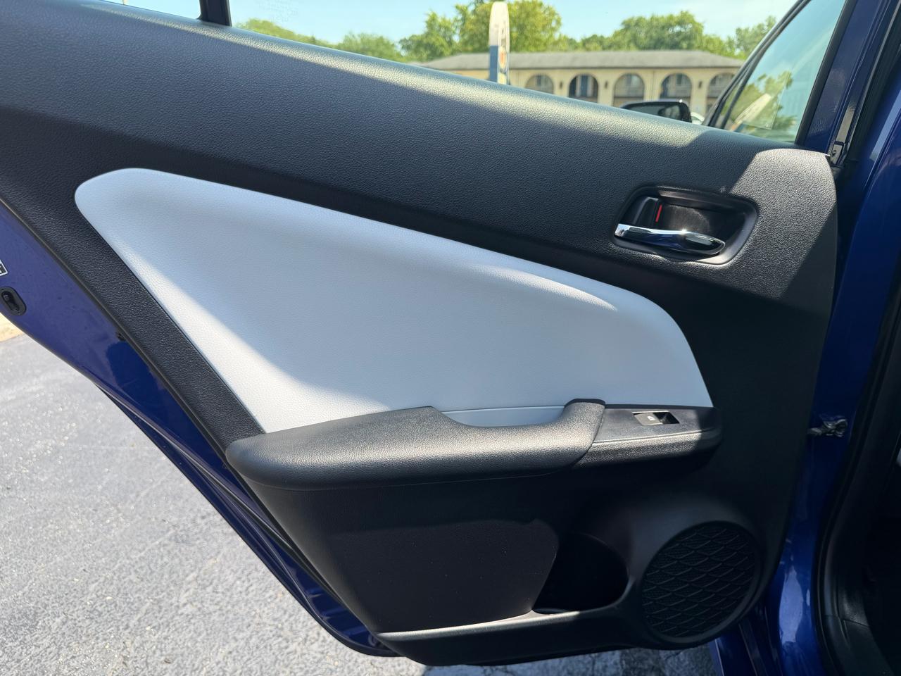 Toyota Prius Three Touring (Natl) 2017