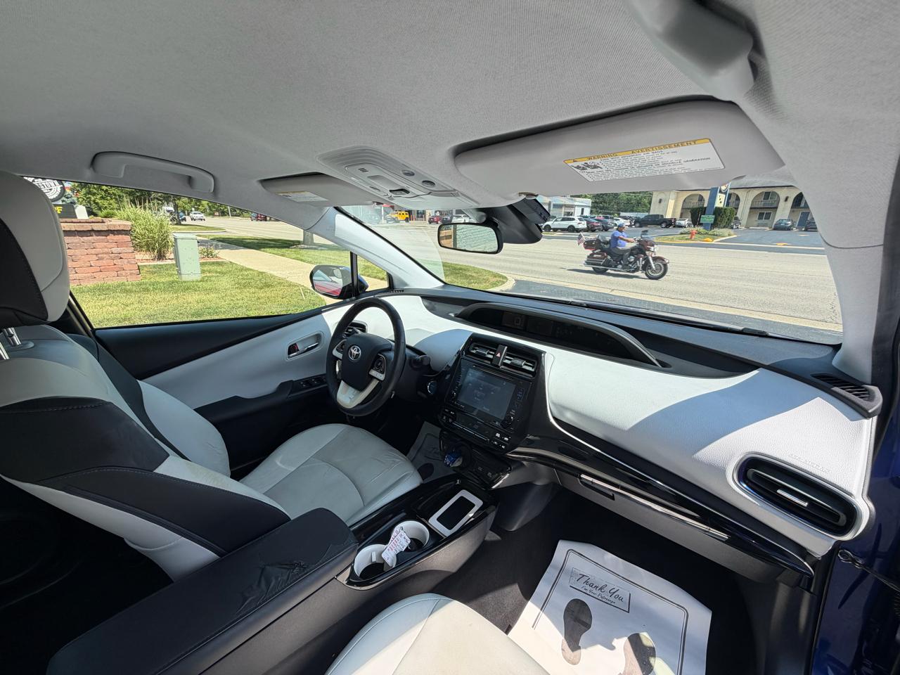 Toyota Prius Three Touring (Natl) 2017