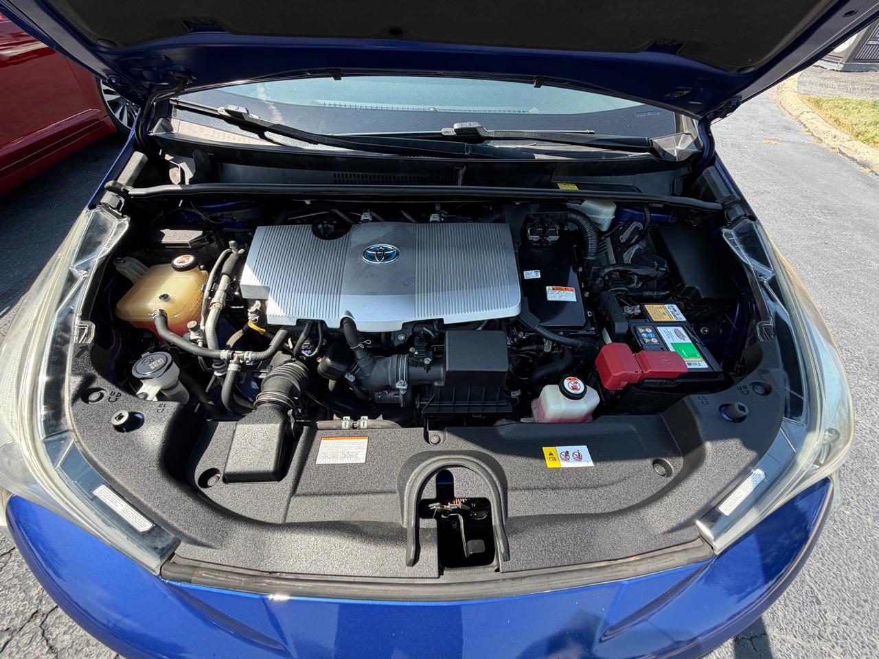 Toyota Prius Three Touring (Natl) 2017