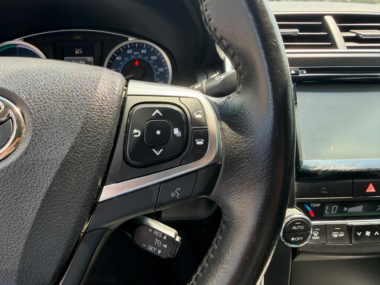 Toyota Camry Hybrid 4dr Sdn XLE (Natl) 2015