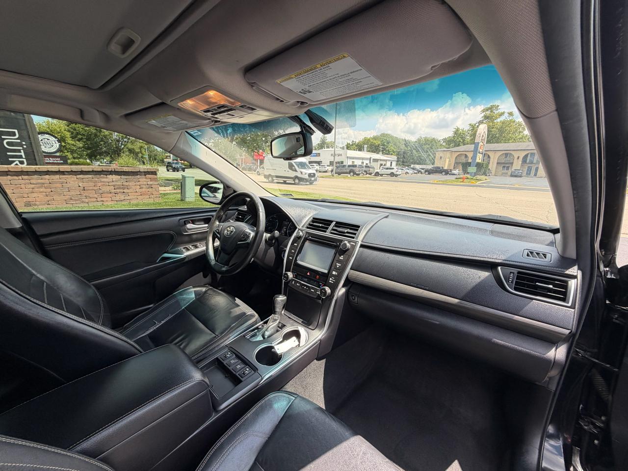 Toyota Camry Hybrid 4dr Sdn XLE (Natl) 2015
