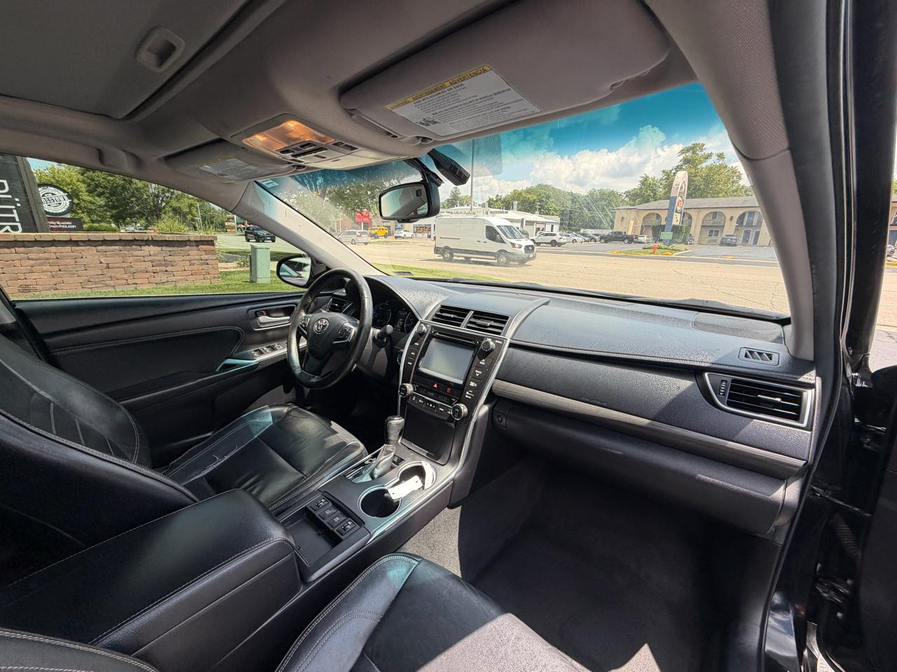 Toyota Camry Hybrid 4dr Sdn XLE (Natl) 2015