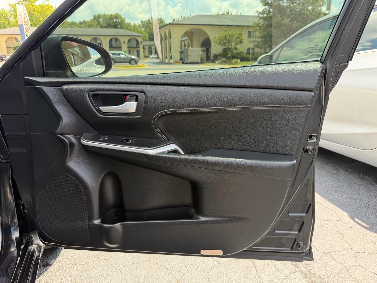 Toyota Camry Hybrid 4dr Sdn XLE (Natl) 2015