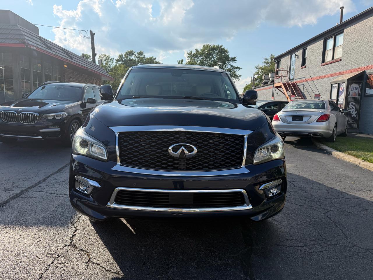 Infiniti QX80 AWD 2017