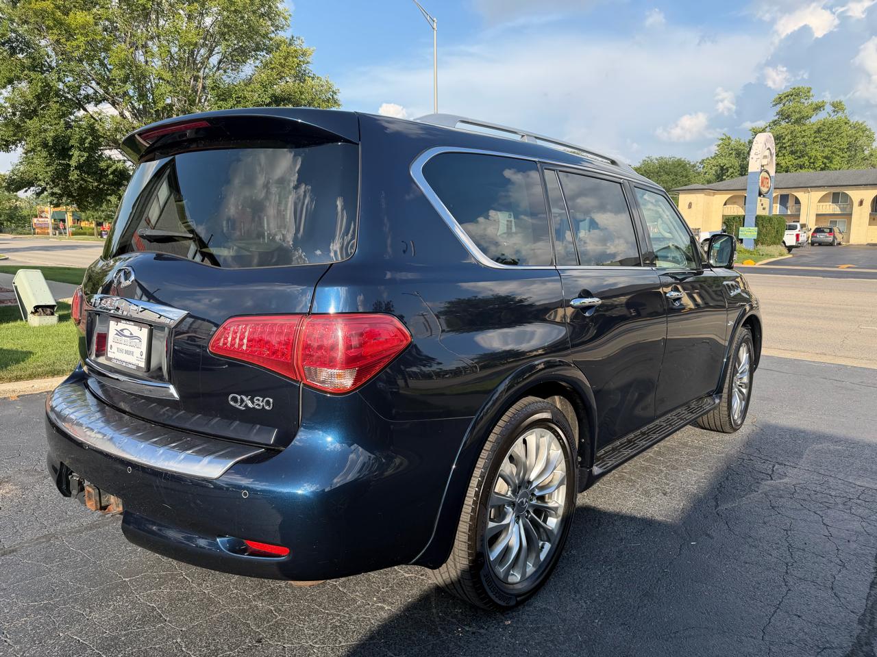 Infiniti QX80 AWD 2017