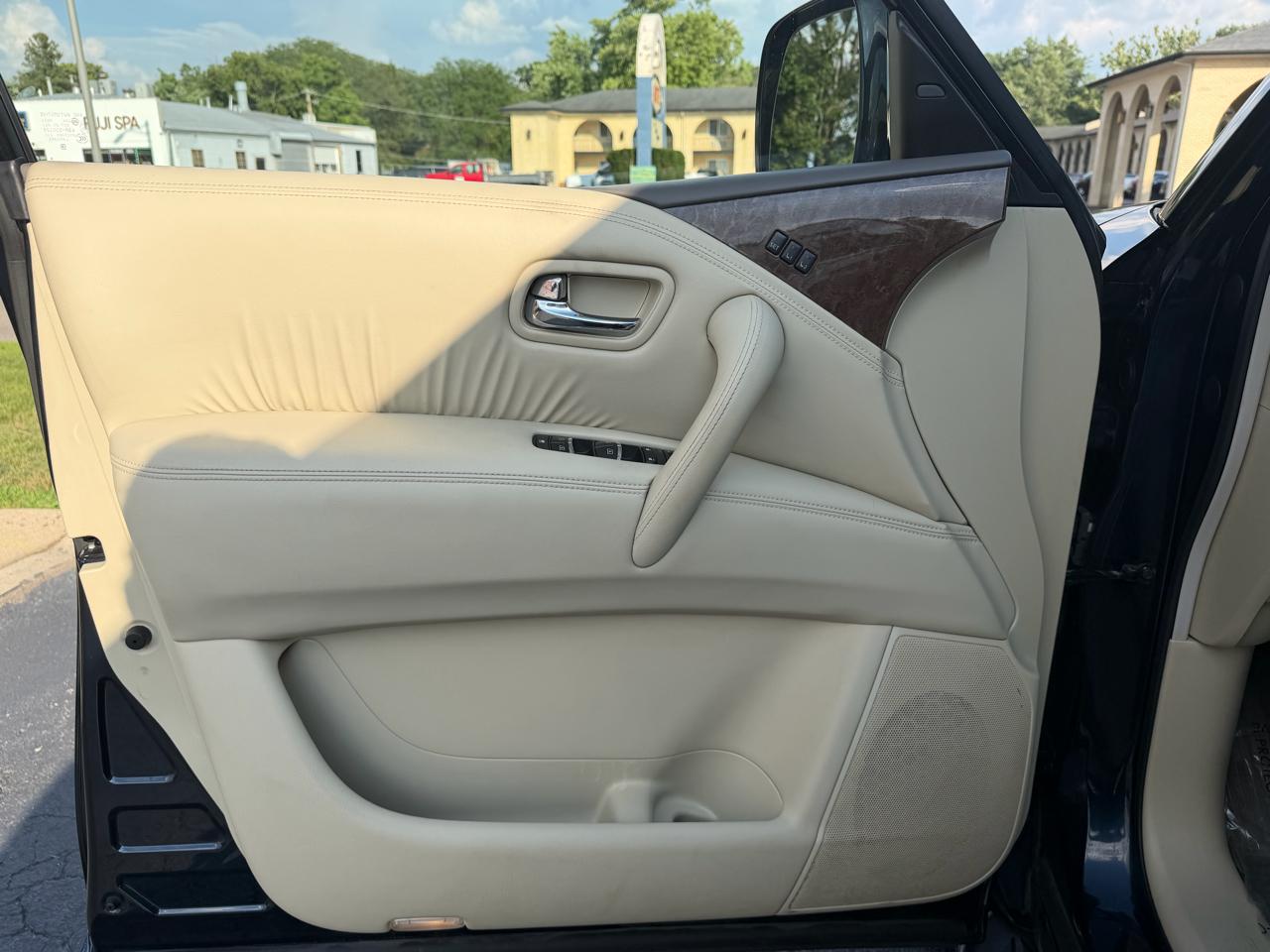 Infiniti QX80 AWD 2017