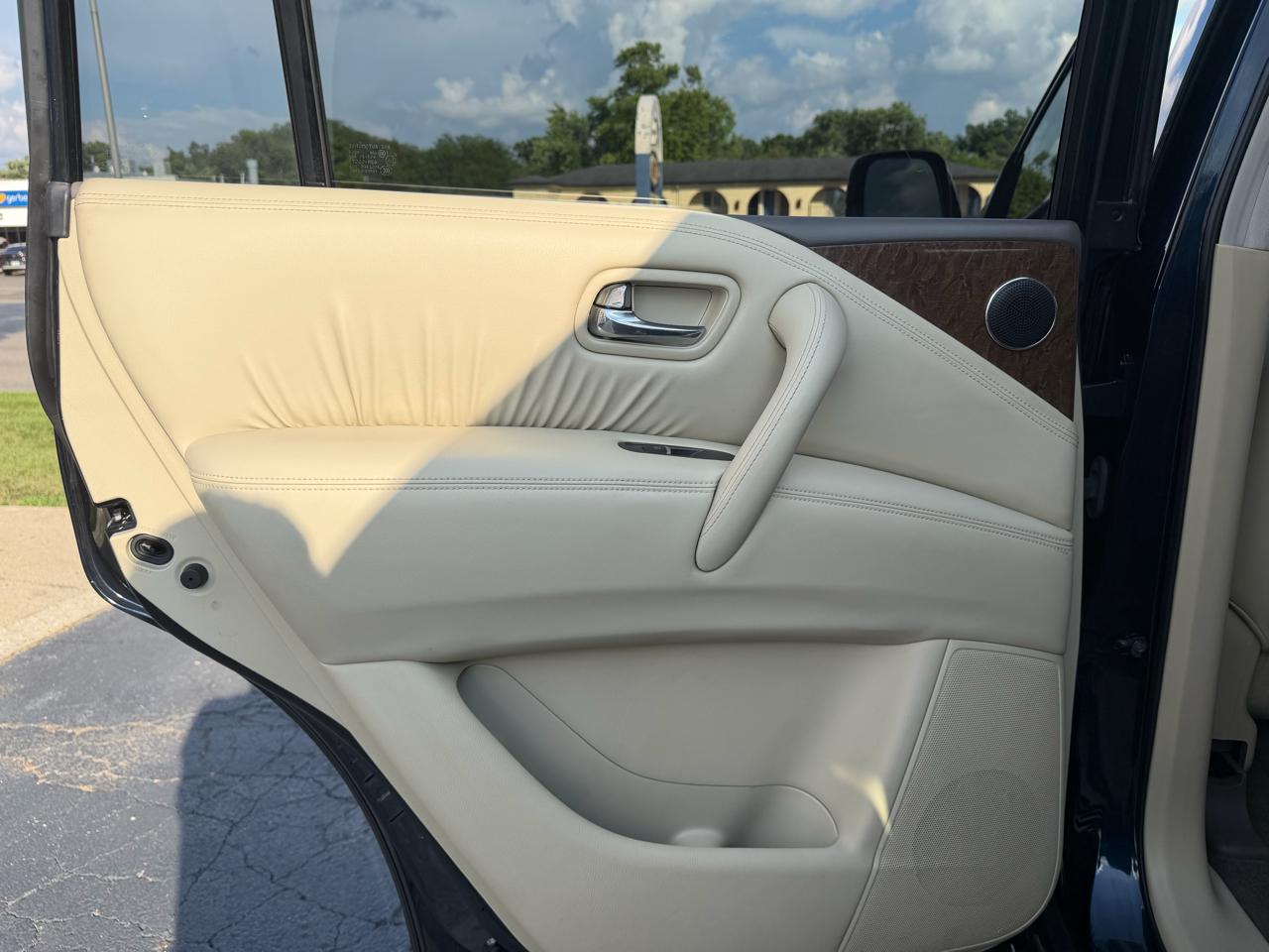 Infiniti QX80 AWD 2017