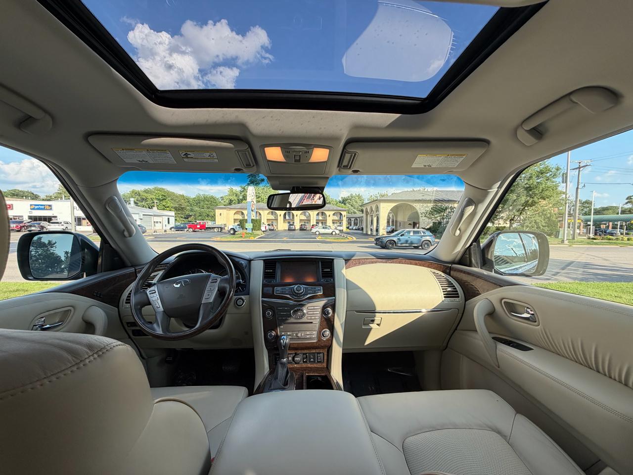 Infiniti QX80 AWD 2017
