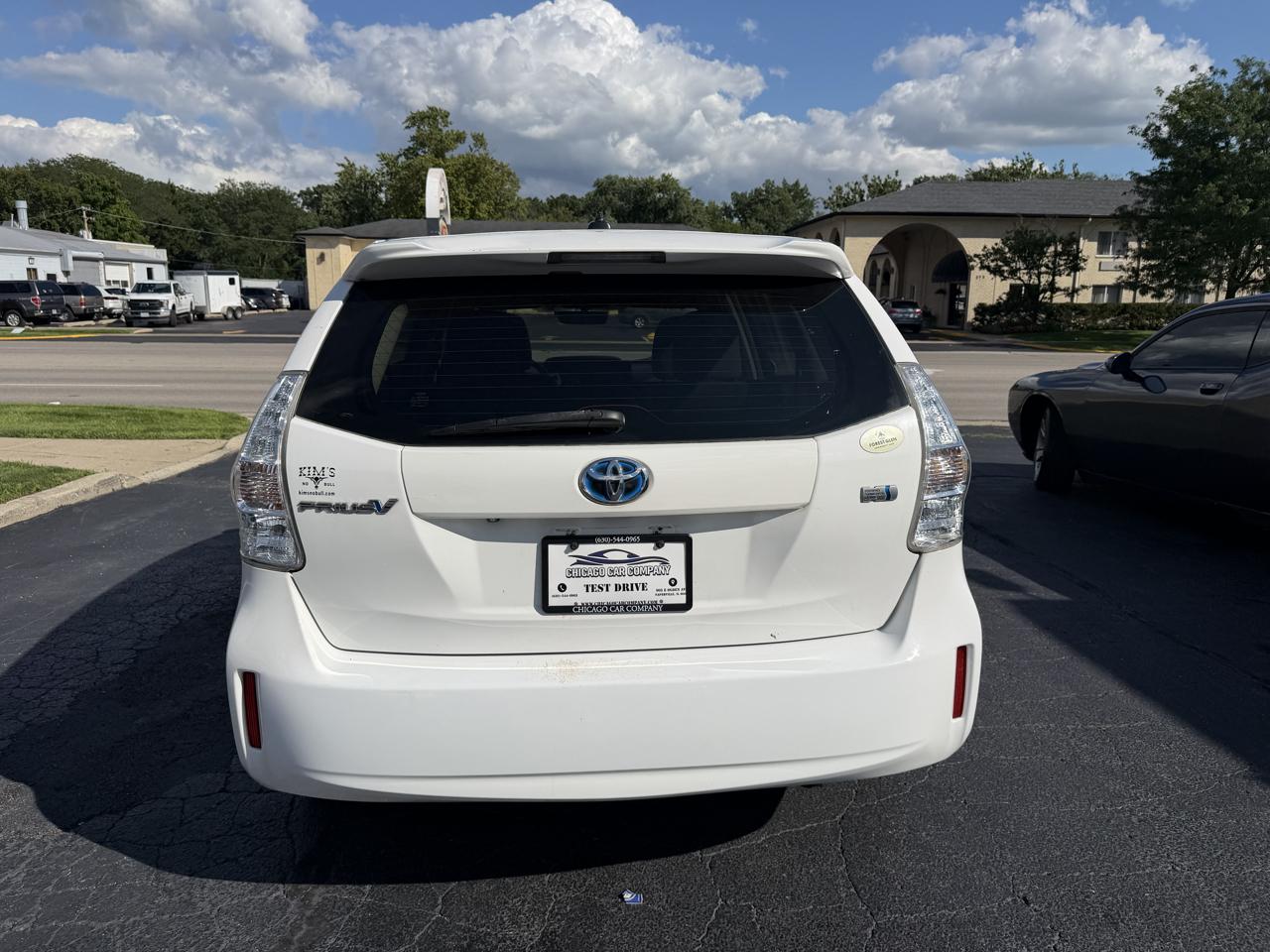 Toyota Prius V 5dr Wgn Three (Natl) 2012