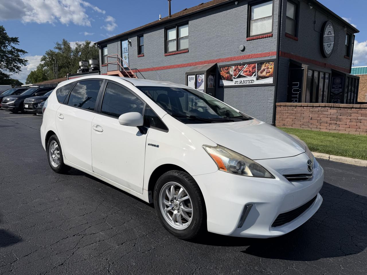 Toyota Prius V 5dr Wgn Three (Natl) 2012