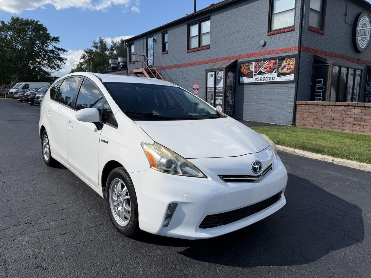 Toyota Prius V 5dr Wgn Three (Natl) 2012