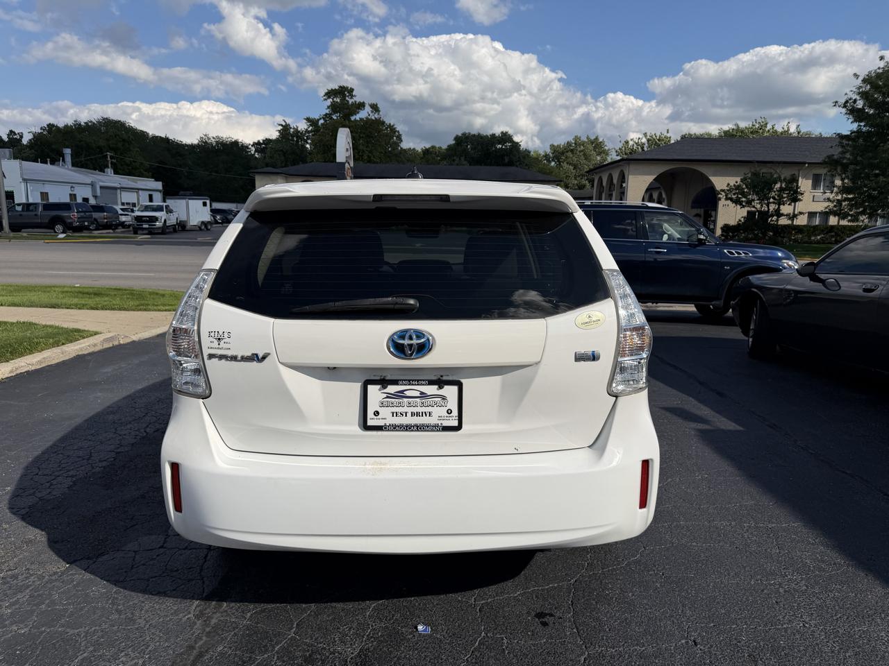Toyota Prius V 5dr Wgn Three (Natl) 2012