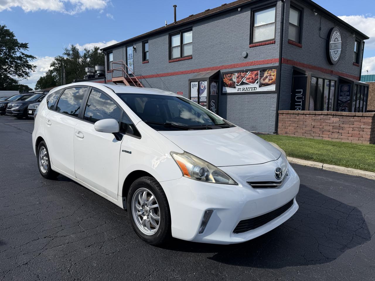 Toyota Prius V 5dr Wgn Three (Natl) 2012