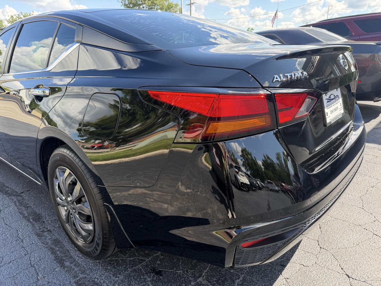 Nissan Altima 2.5 S Sedan 2021