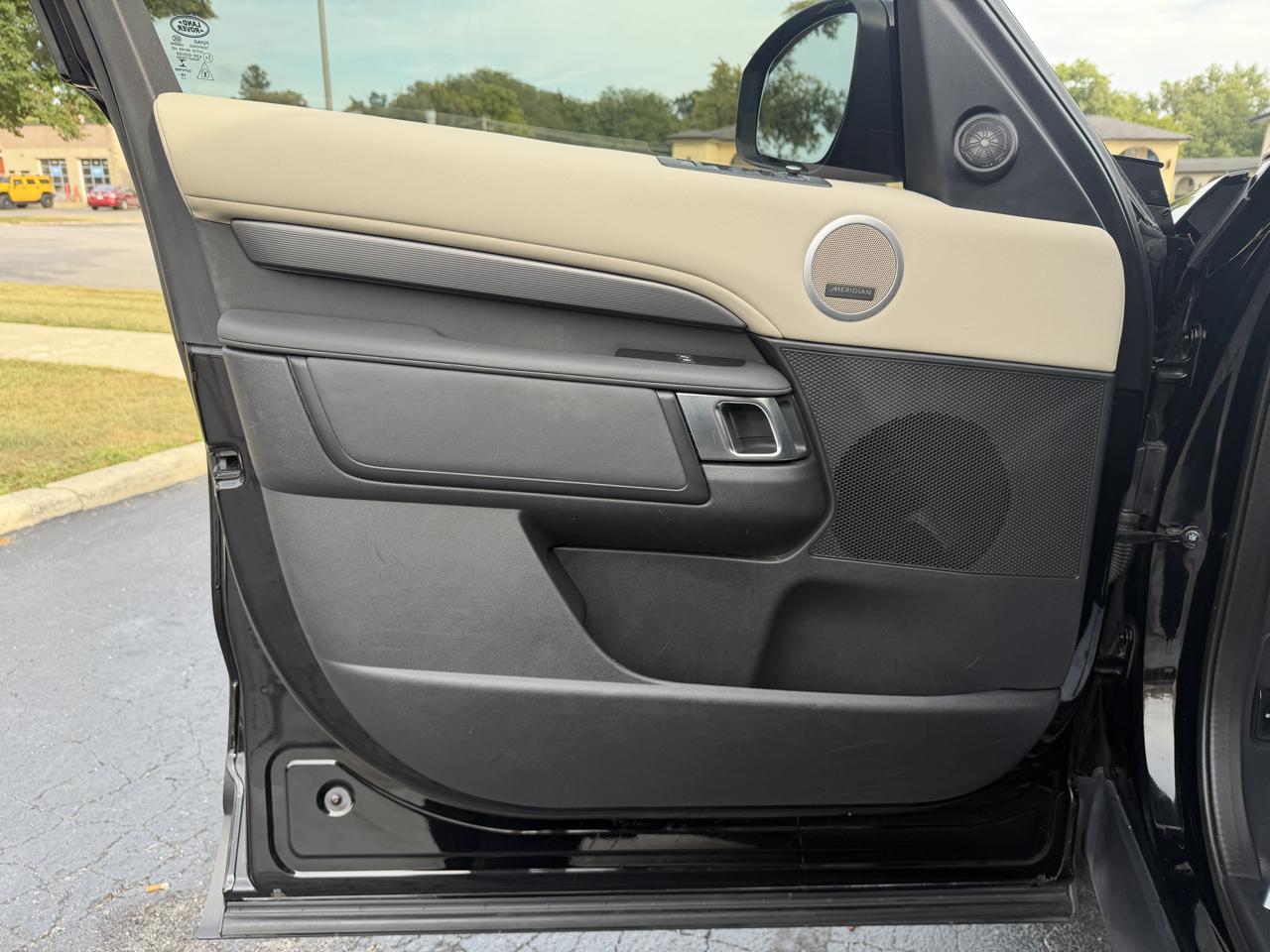 Land Rover Discovery photo 14