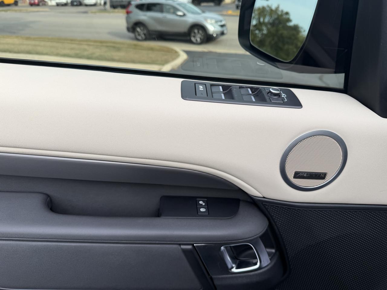 Land Rover Discovery photo 15
