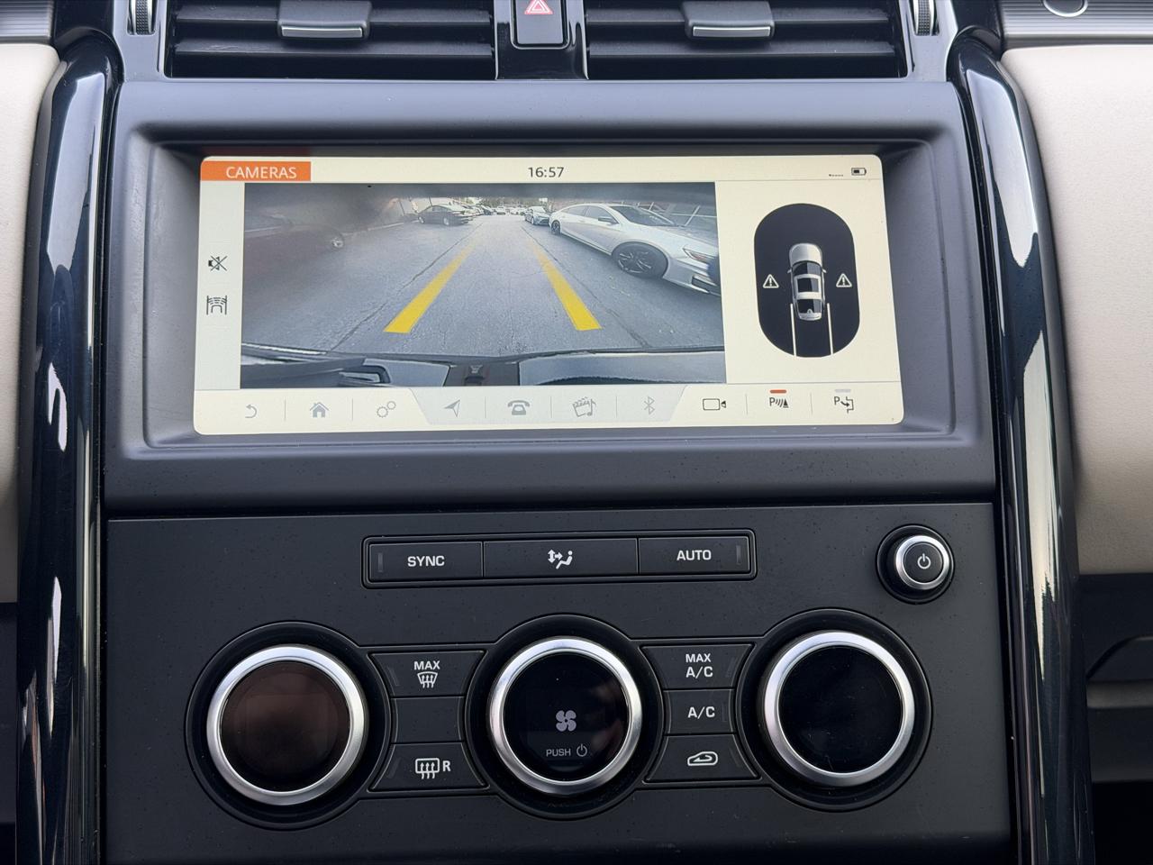 Land Rover Discovery photo 23