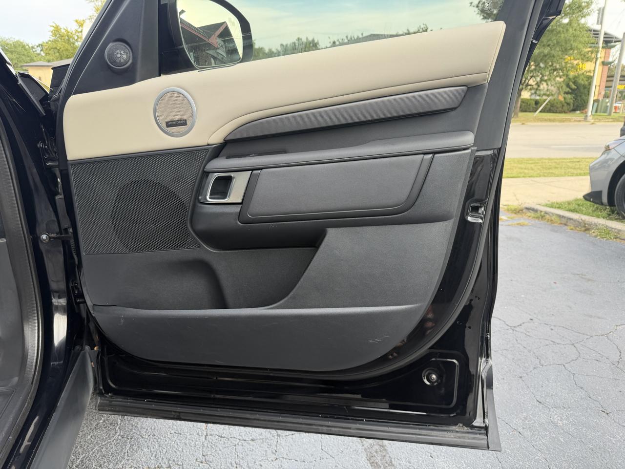 Land Rover Discovery photo 36