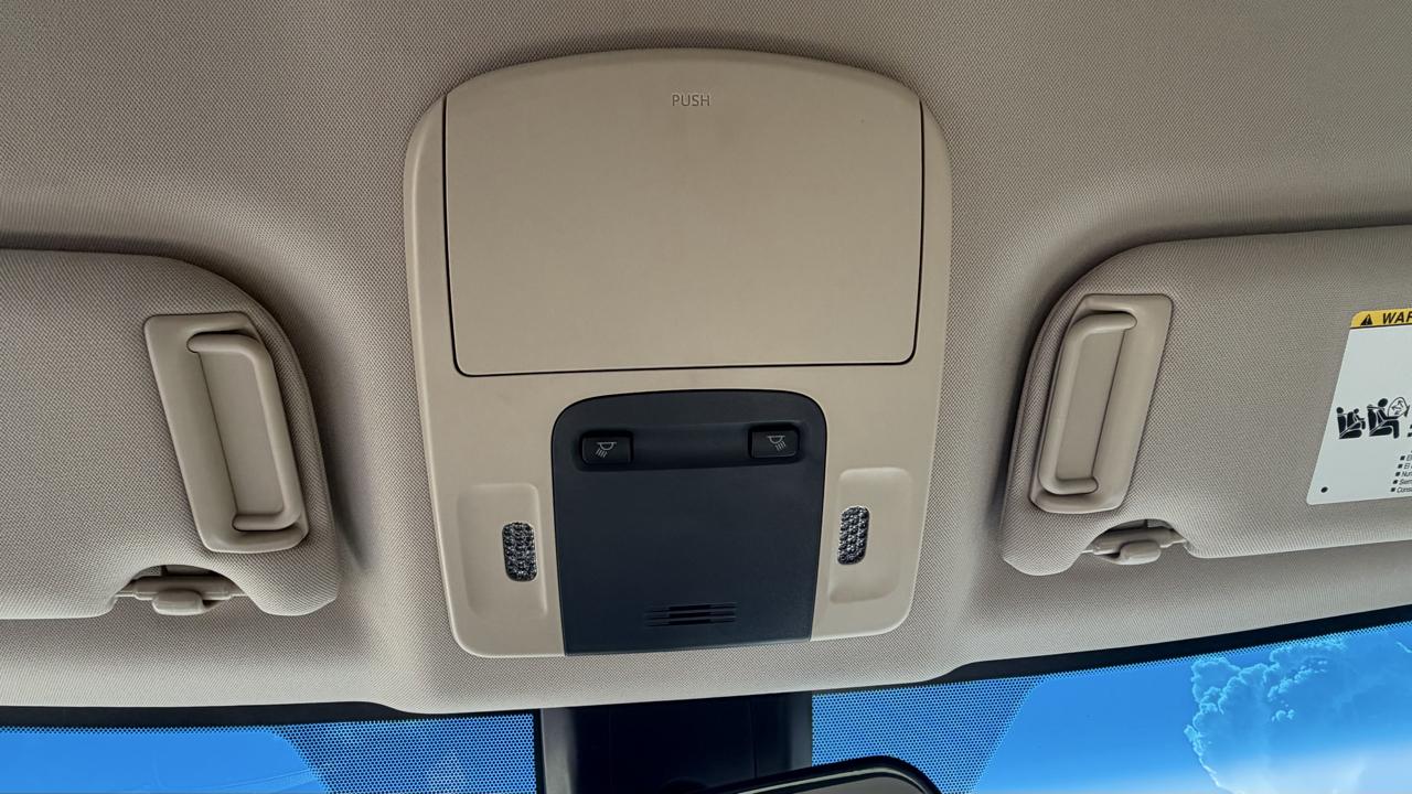 Toyota Camry XLE Auto (Natl) 2018