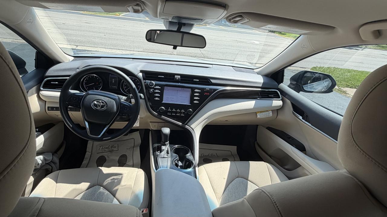 Toyota Camry XLE Auto (Natl) 2018