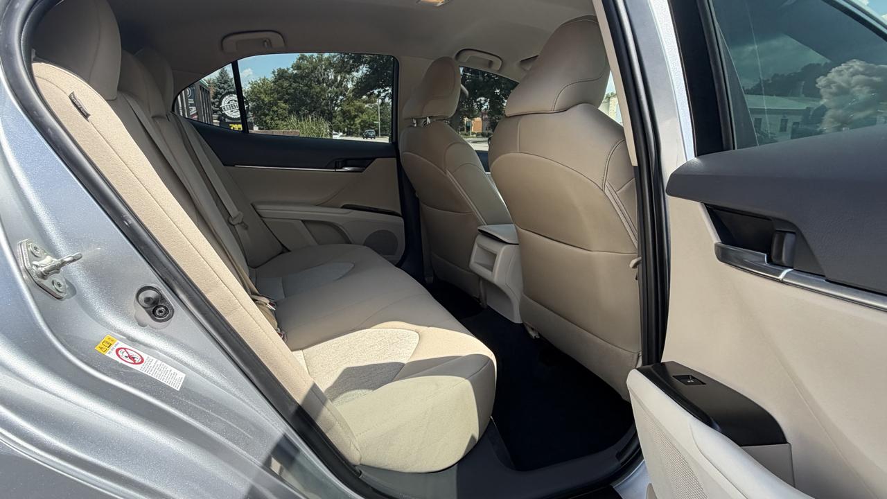 Toyota Camry XLE Auto (Natl) 2018