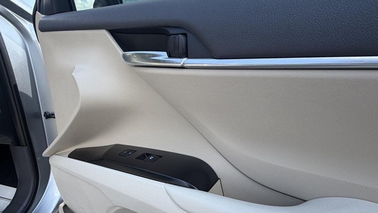 Toyota Camry XLE Auto (Natl) 2018