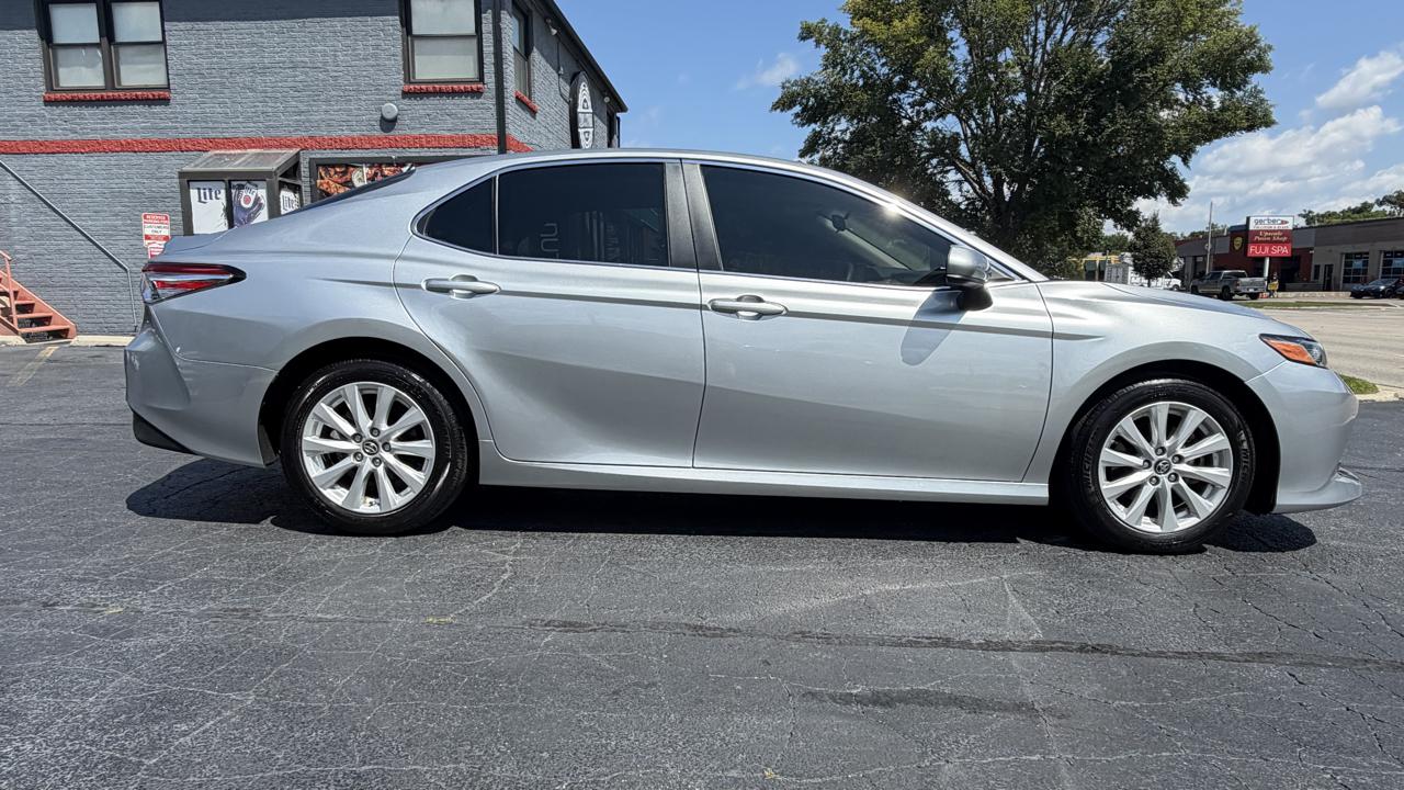 Toyota Camry XLE Auto (Natl) 2018