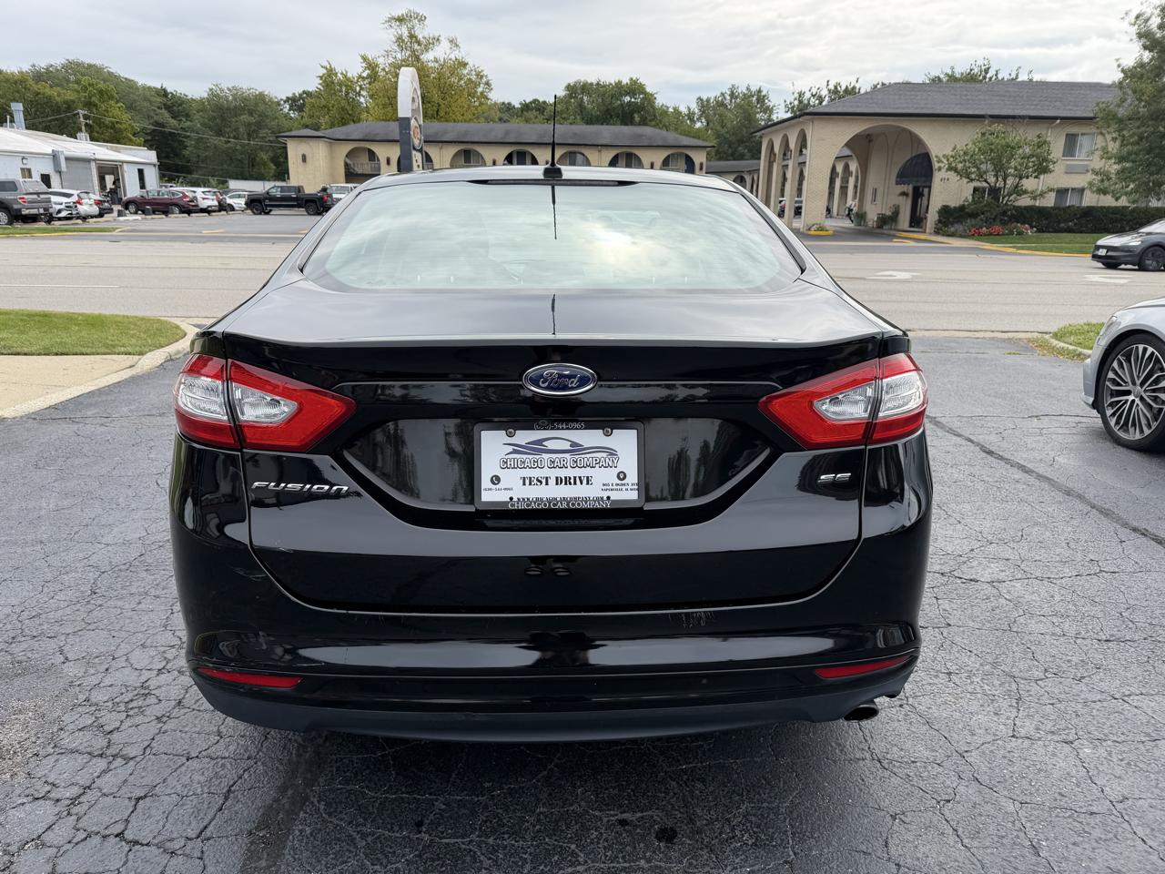 Ford Fusion photo 10
