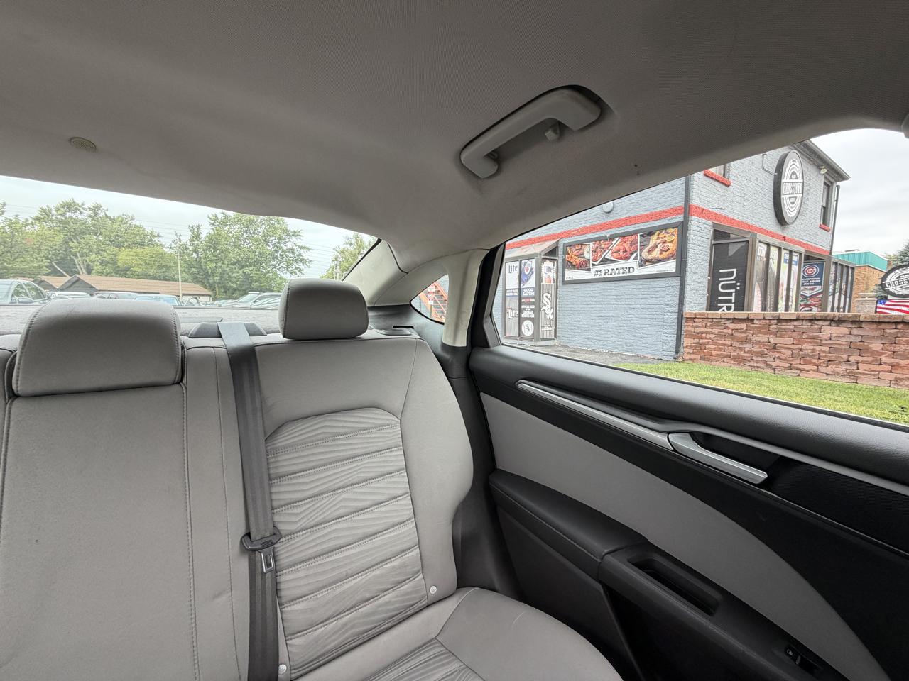 Ford Fusion photo 18