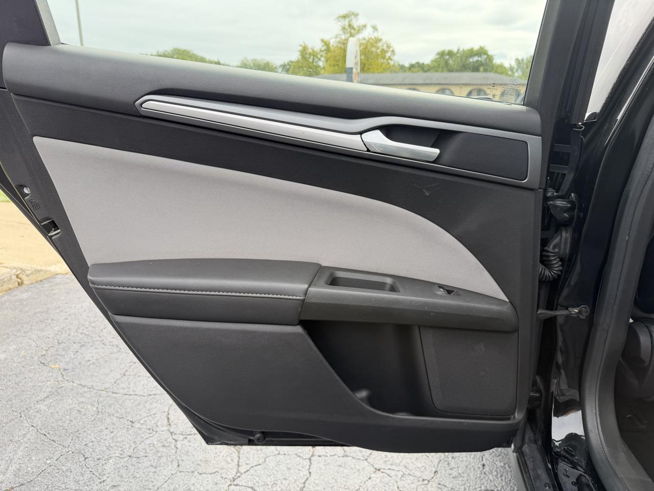 Ford Fusion photo 20