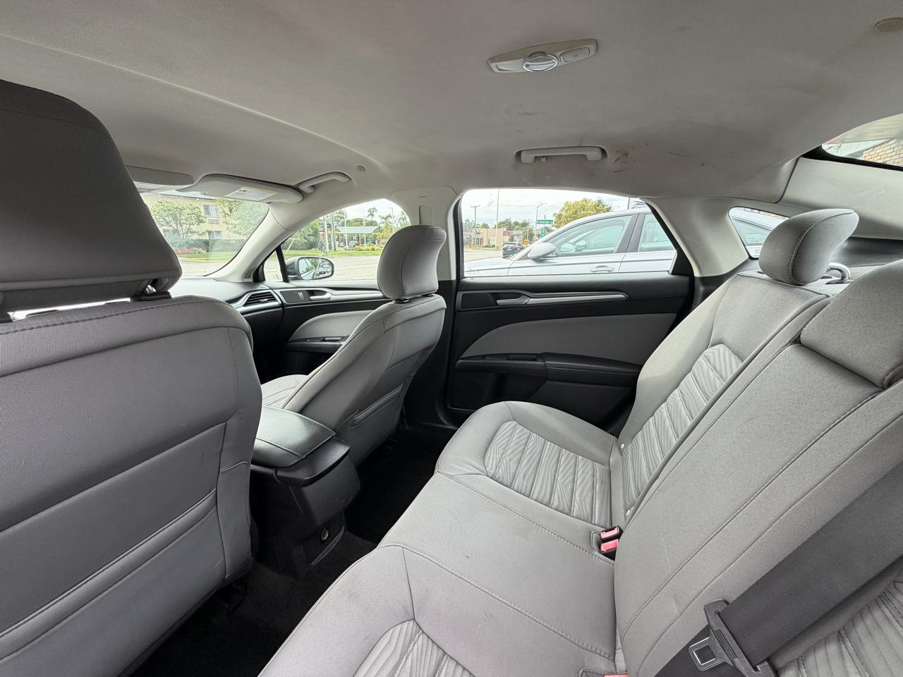 Ford Fusion photo 21