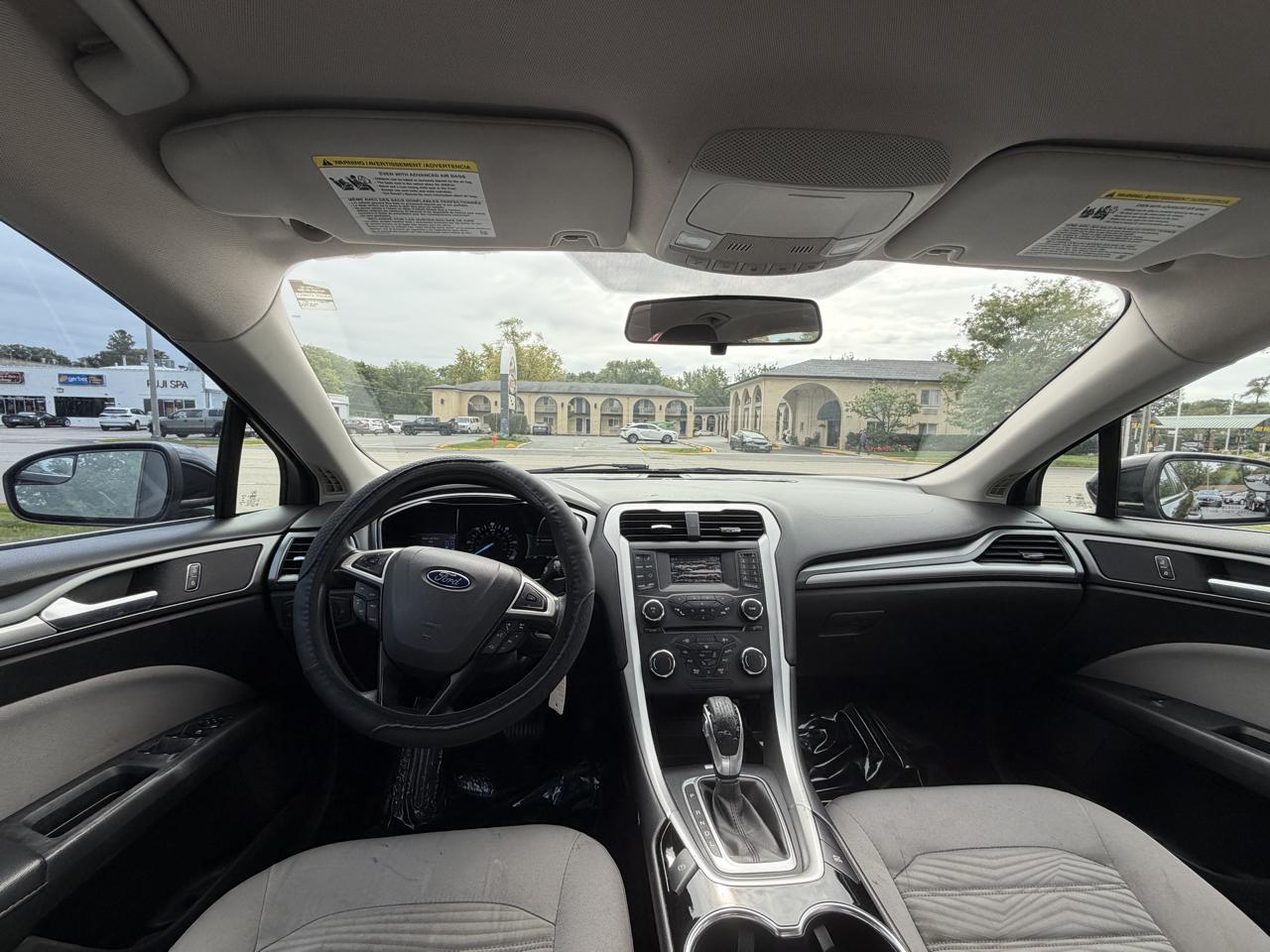 Ford Fusion photo 22